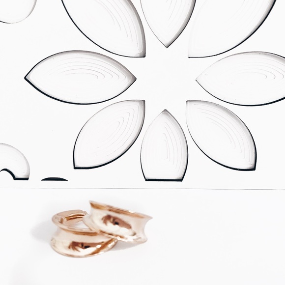 Simple Small Gold Hoop Earrings - Picture 2 of 2